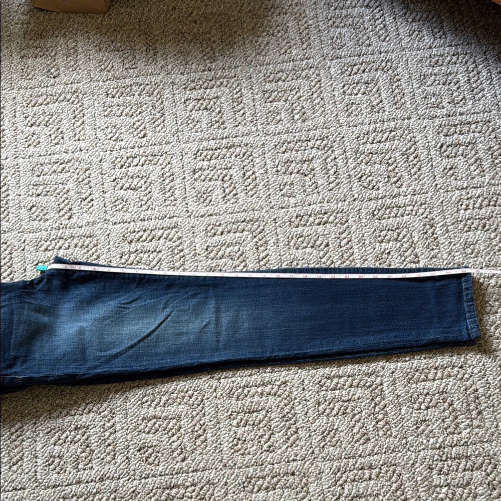 Straight Ankle Joe's Jeans Classic Blue Denim. Vintage Reserve - Picture 7 of 8